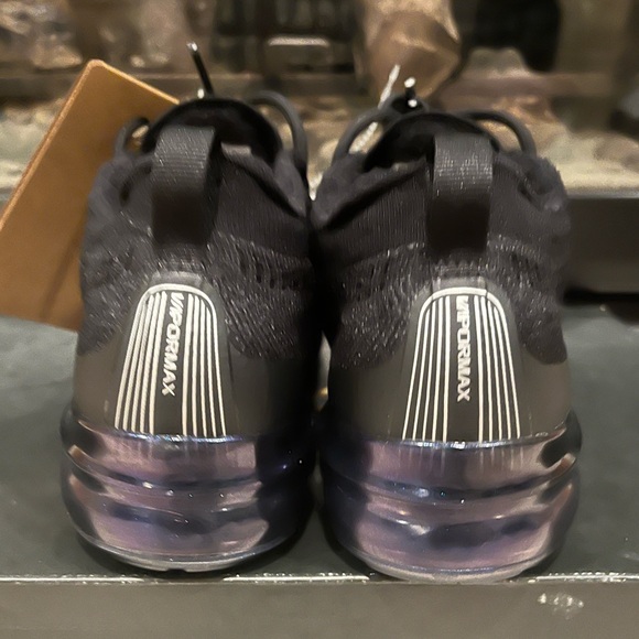 Size 7 - Nike Air VaporMax 2023 Flyknit Black Iridescent W 🔥🔥BRAND NEW no box - Picture 4 of 8